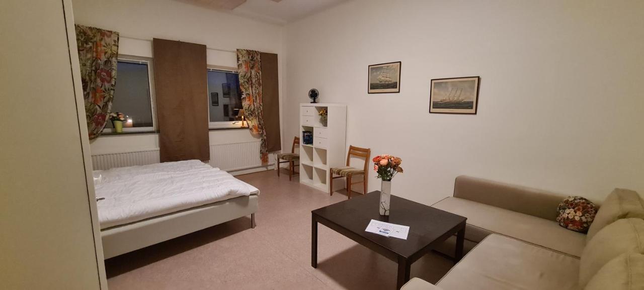 Kg Sleepover & Staellplats Karl Gustav Luaran gambar